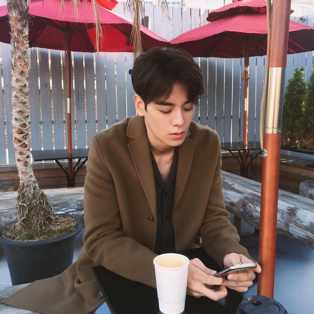 mau nam dien trai han quoc anh 8