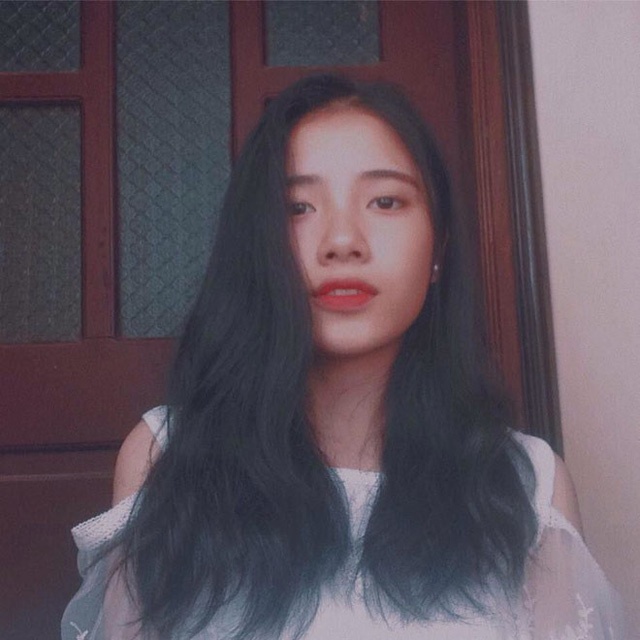 hot girl ban hang noi tieng anh 6