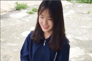 hot girl ban hang noi tieng anh 15