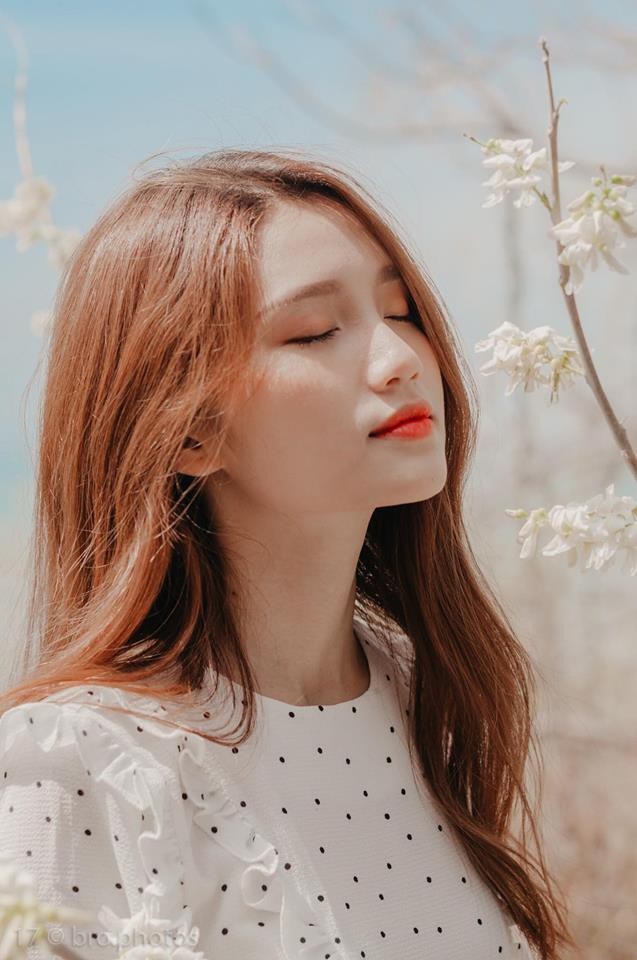 hot girl ban hang noi tieng anh 12