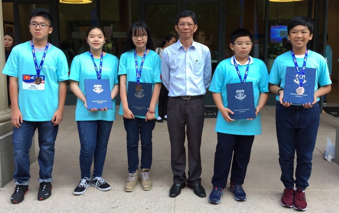 5 hoc sinh Viet Nam doat huy chuong Olympiad Toan hoc hinh anh