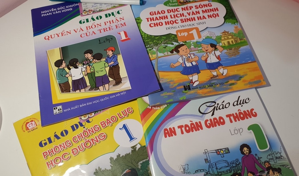 lãng phí sách giáo khoa ảnh 2 lang phi sach giao khoa anh 2