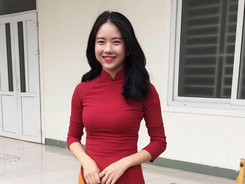 Nhan sac co giao tieu hoc gay chu y sau clip hat to tinh hinh anh