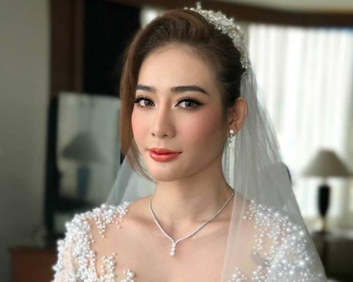 Kim Nha BB&BG xinh dep trong dam cuoi o Thai Lan hinh anh