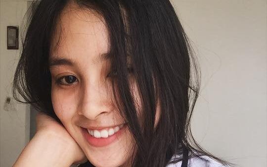 Tan Hoa hau Tran Tieu Vy duoc trao hoc bong gan 500 trieu dong hinh anh