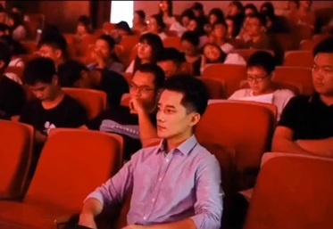 thầy giáo Trung Quốc điển trai ảnh 1 thay giao Trung Quoc dien trai anh 1