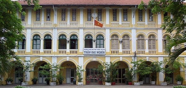 Hai truong noi tieng o Sai Gon co hieu truong moi hinh anh