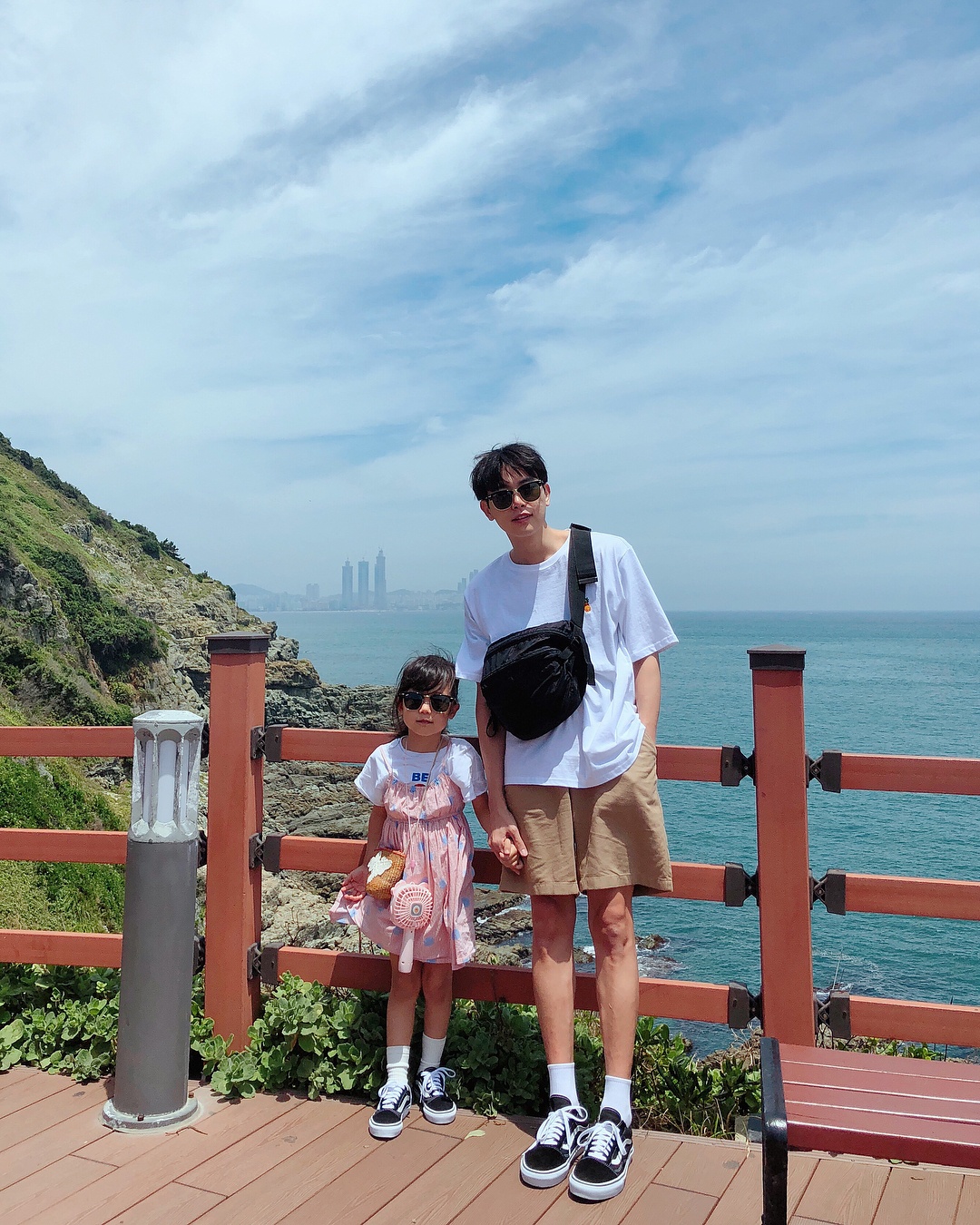 ong bo bi nham la anh trai cua cac con anh 9