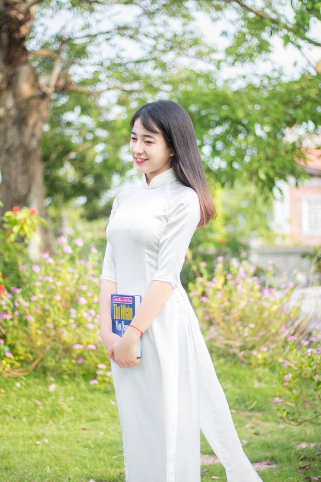 nhân viên quán cà phê xinh đẹp  ảnh 2 nhan vien quan ca phe xinh dep anh 2