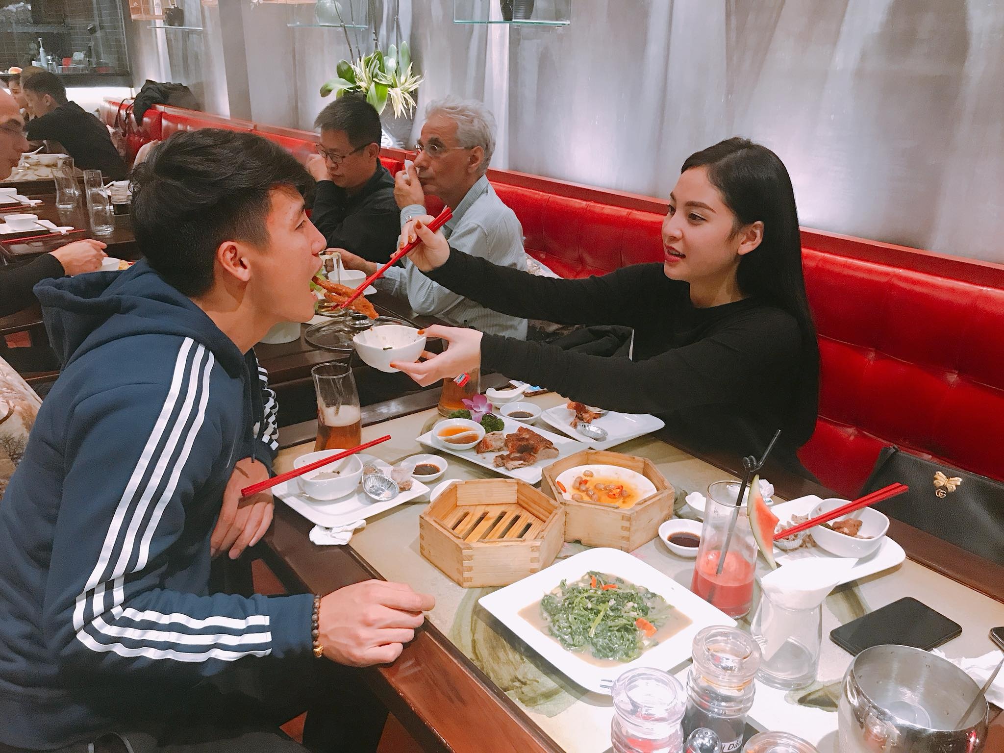 em gai Bui Tien Dung anh 3