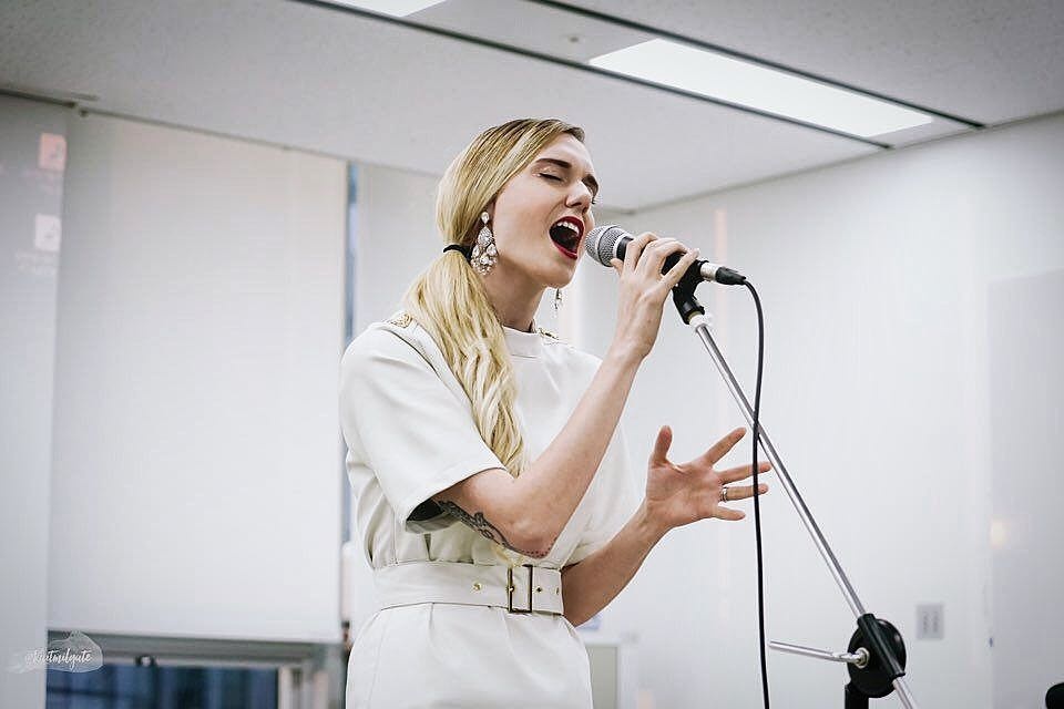 co gai Tay Ban Nha lay chong Han Quoc anh 6