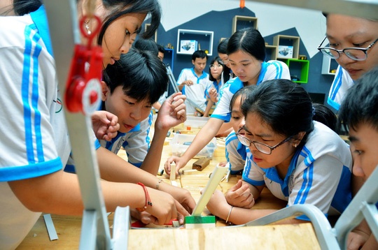 TP.HCM trao tu chu cho truong pho thong hinh anh