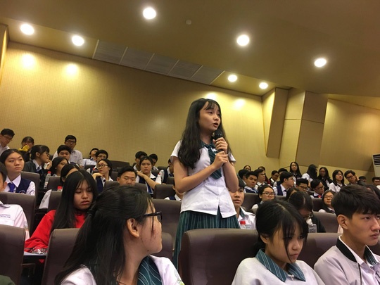 Lam nguoi mau anh co can bang dai hoc khong? hinh anh