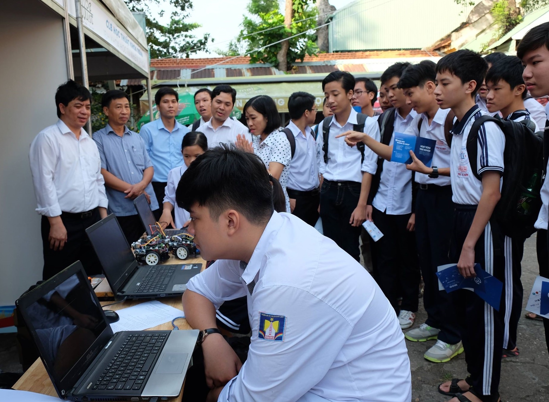 'Khong phai bam may tinh xoen xoet, dat diem cao la gioi Toan' hinh anh