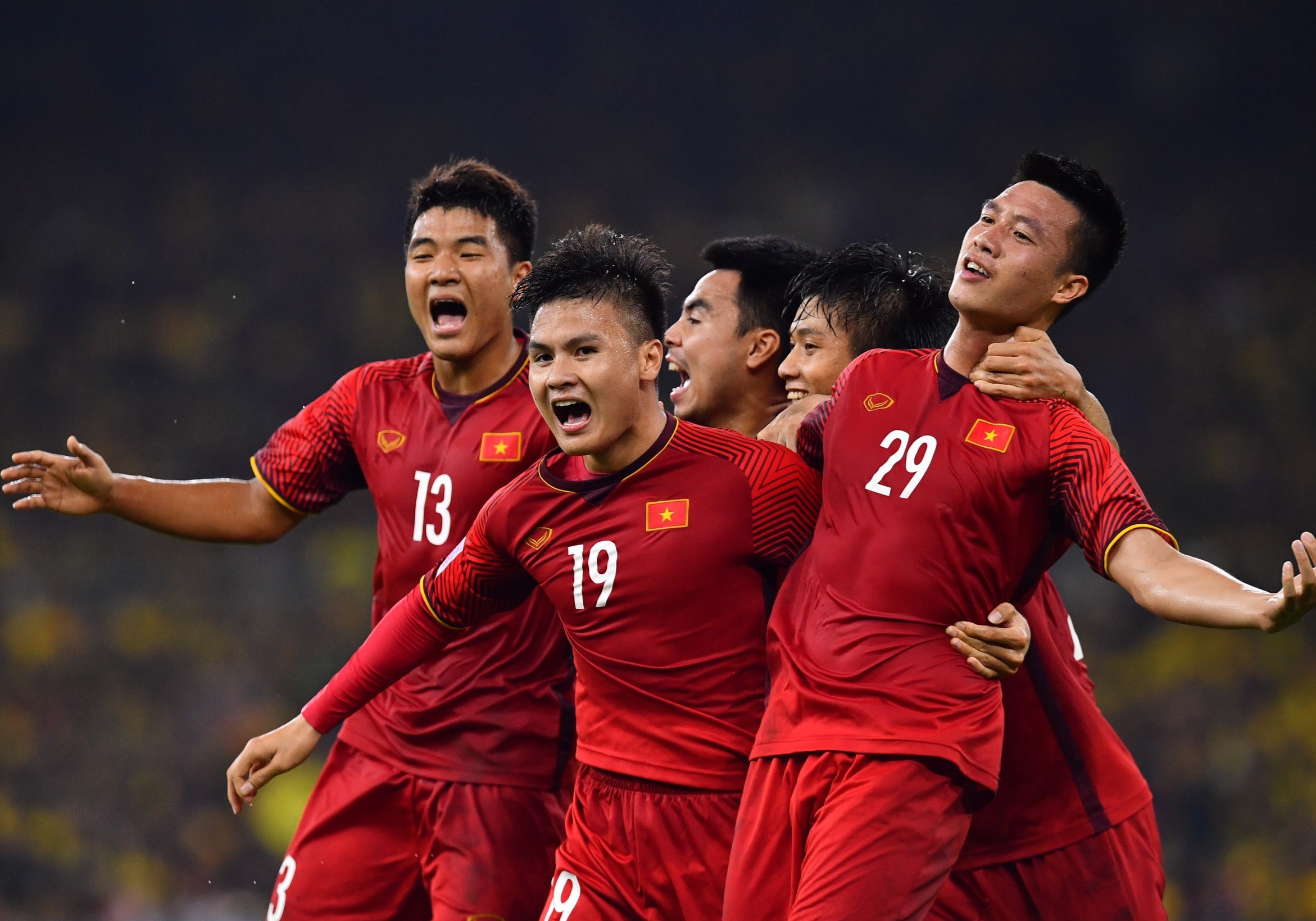 Su cong hien cua cau thu Viet Nam vao de thi Ngu van o Sai Gon hinh anh