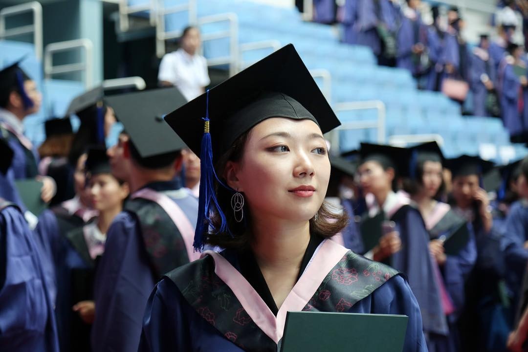 cô gái photoshop chụp ảnh cùng người nổi tiếng ảnh 2 co gai photoshop chup anh cung nguoi noi tieng anh 2