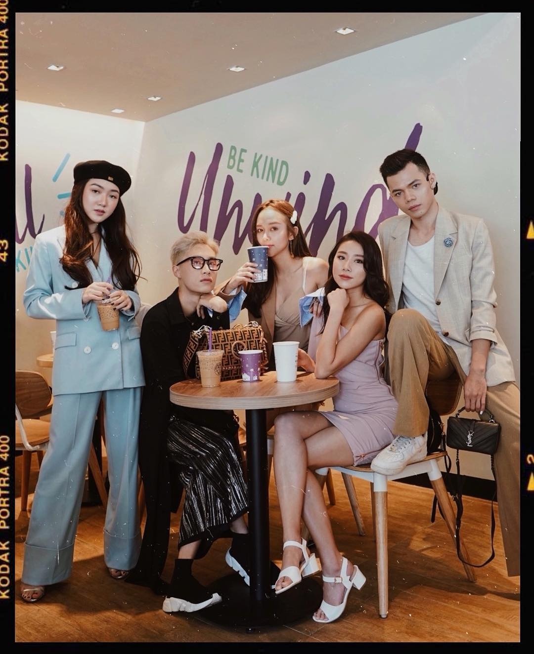 hoi con nha giau chau A anh 6