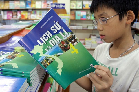 'Tang gia sach giao khoa den 30% la khong the chap nhan duoc' hinh anh