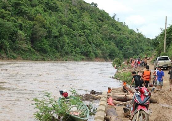 Cuu nguoi chet duoi anh 2