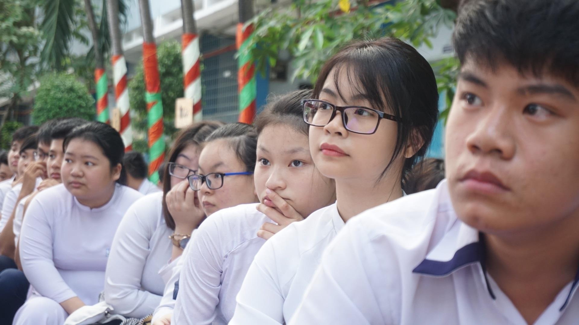 bao luc hoc duong anh 2