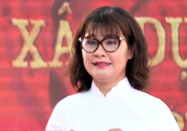 Khong dong y don xin nghi cua hieu truong truong chuyen Le Hong Phong hinh anh