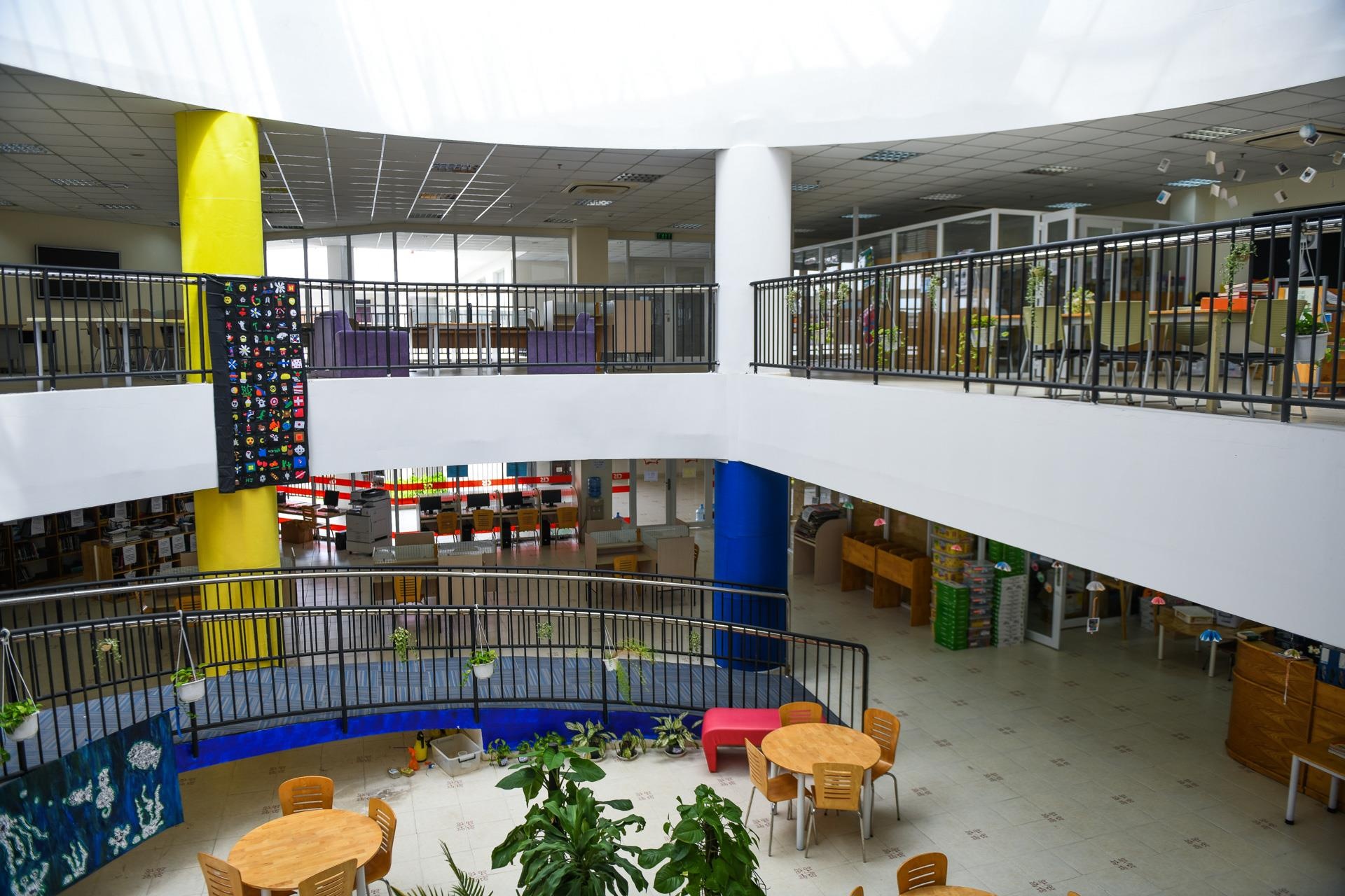 truong quoc te tai Viet Nam anh 8