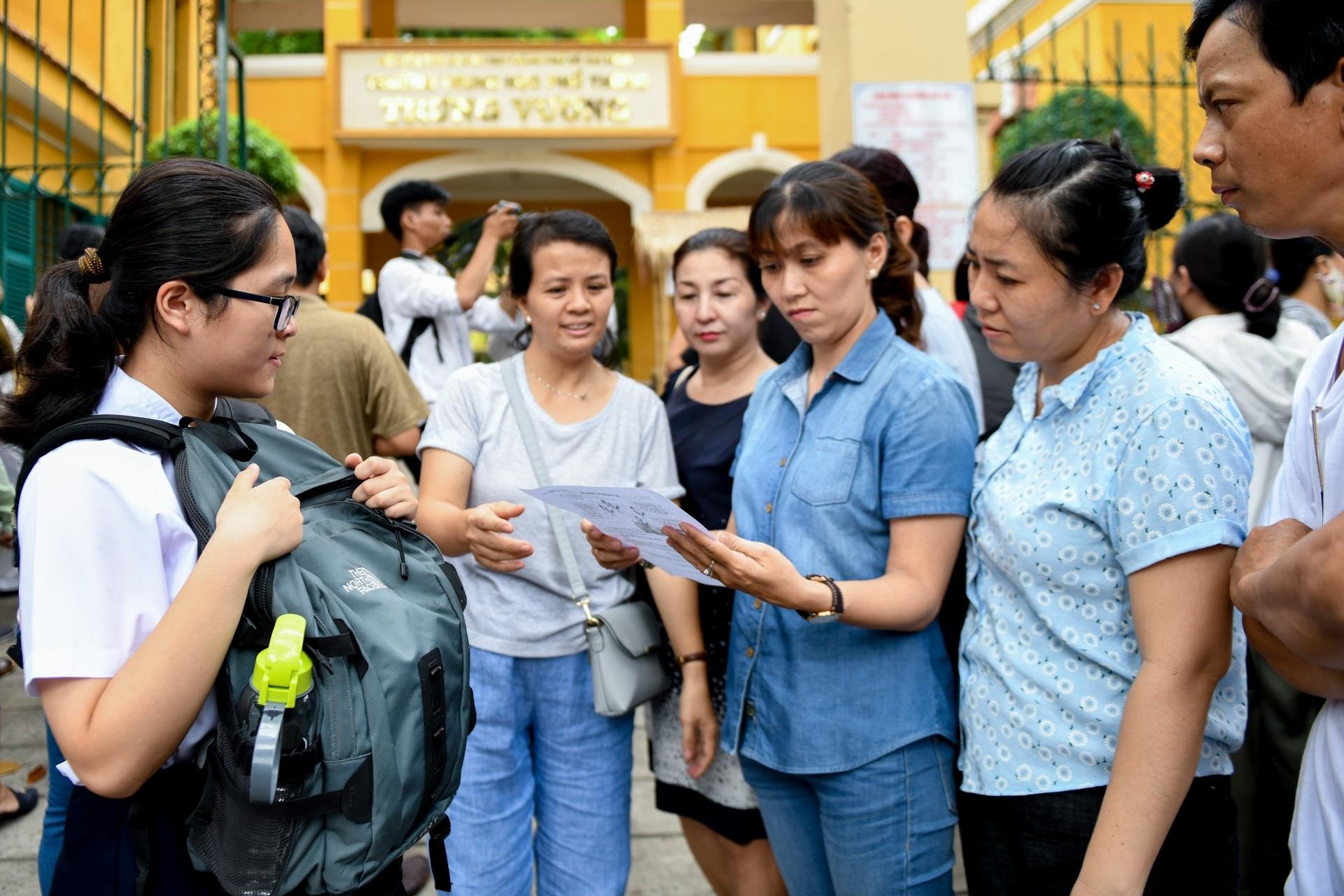 điểm thi lớp 10 Sài Gòn thấp ảnh 1 diem thi lop 10 Sai Gon thap anh 1