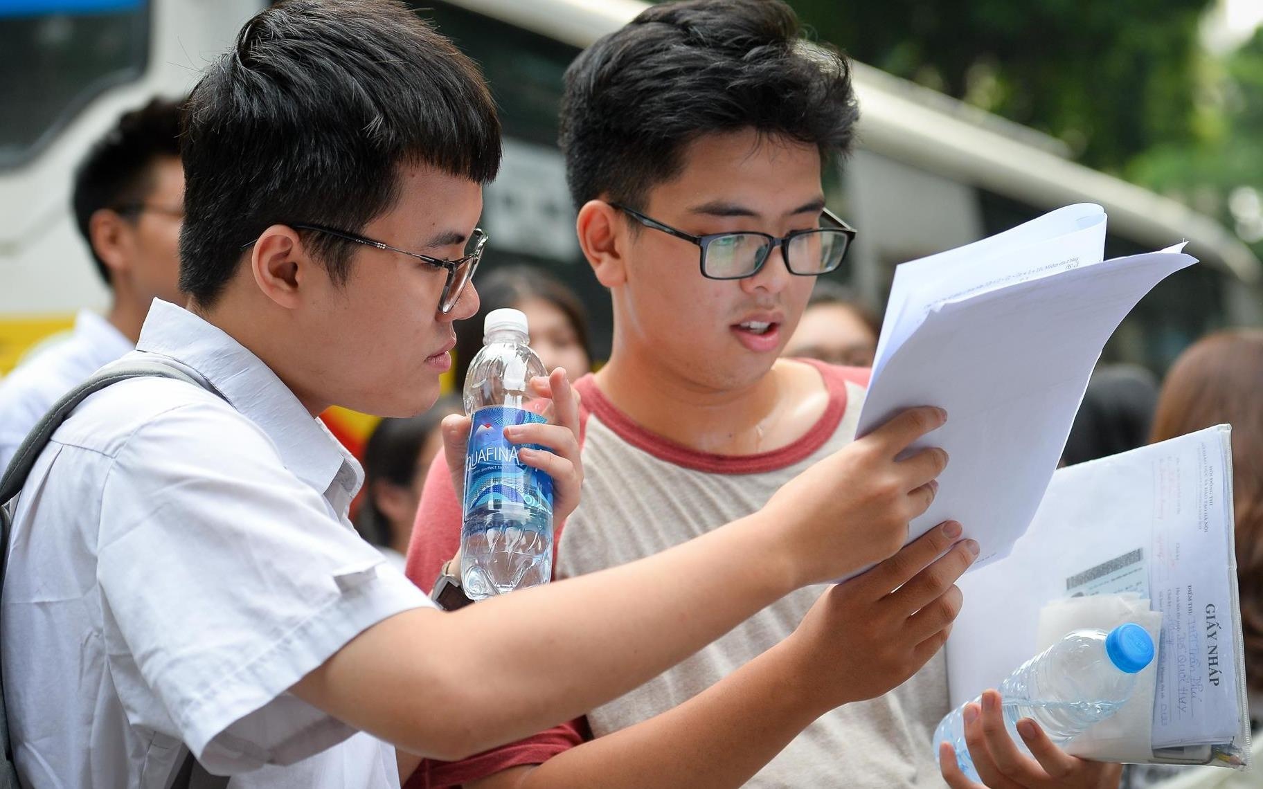 Bai giai de thi mon Toan ma 123 hinh anh