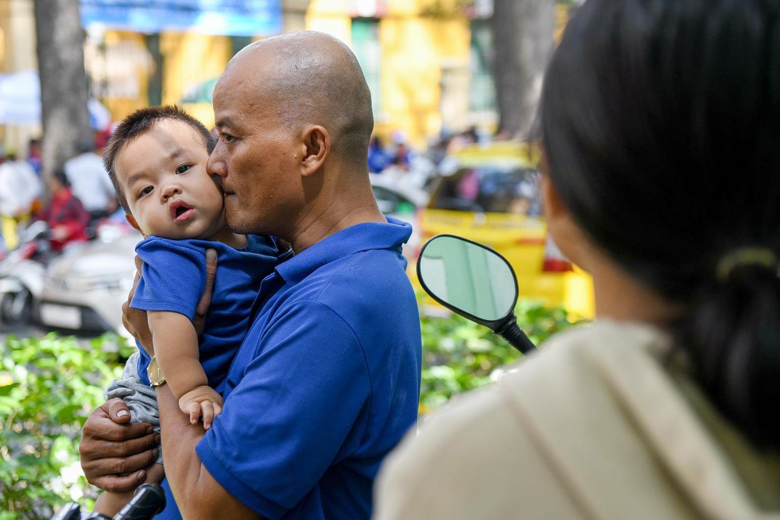 phu huynh bat khoc anh 6