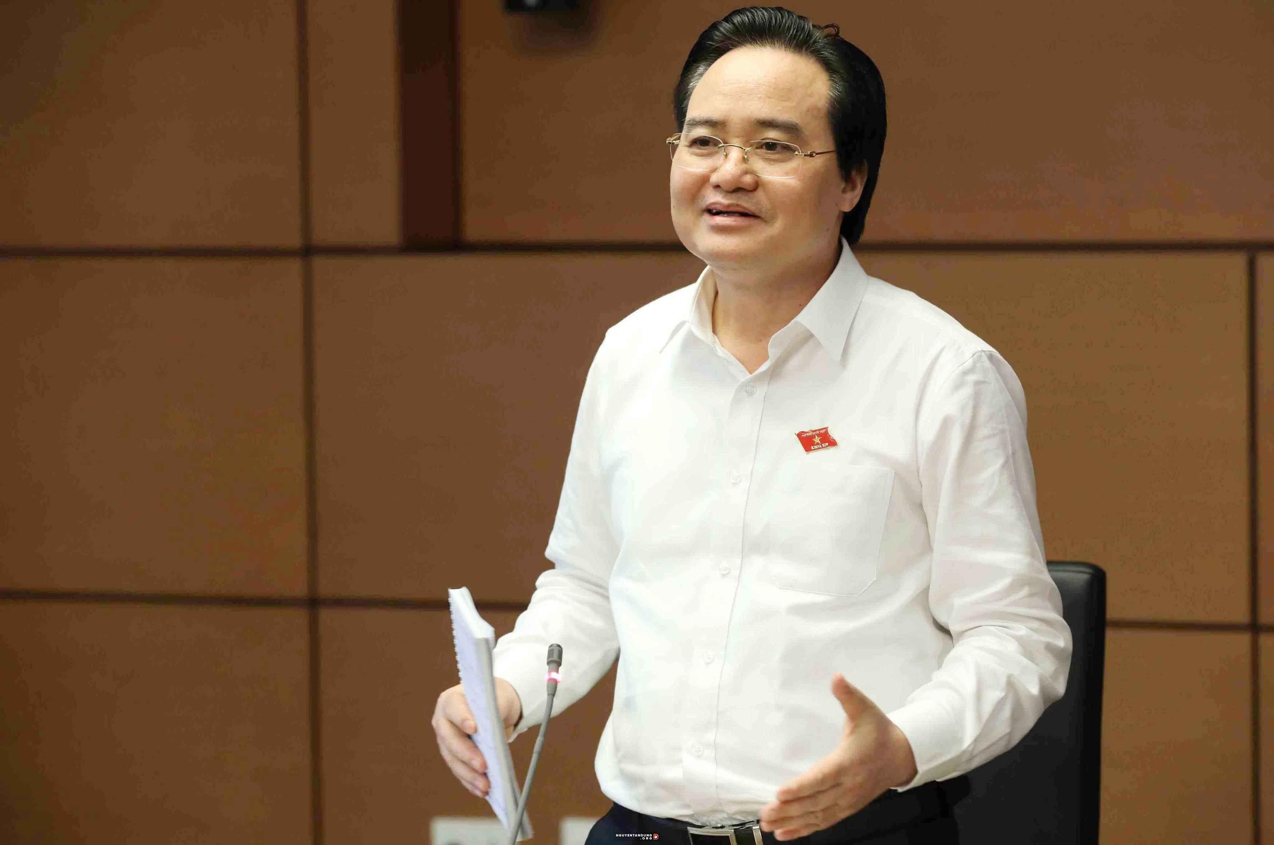 Bo truong GD&DT: Thu nhap cua giao vien chua toi 5 trieu dong/thang hinh anh