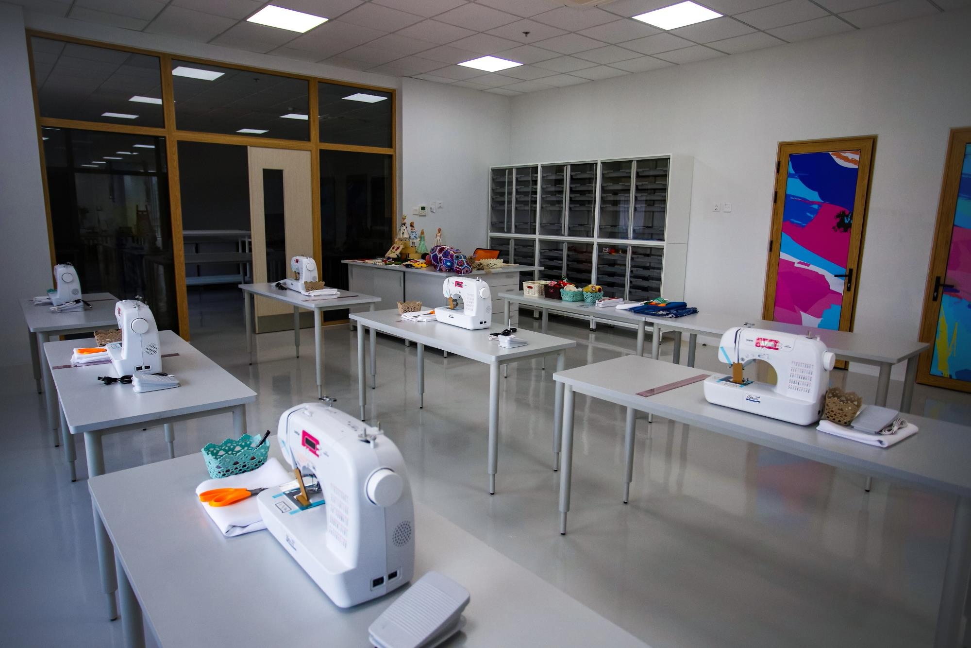 truong quoc te hoc phi nua ty dong anh 10