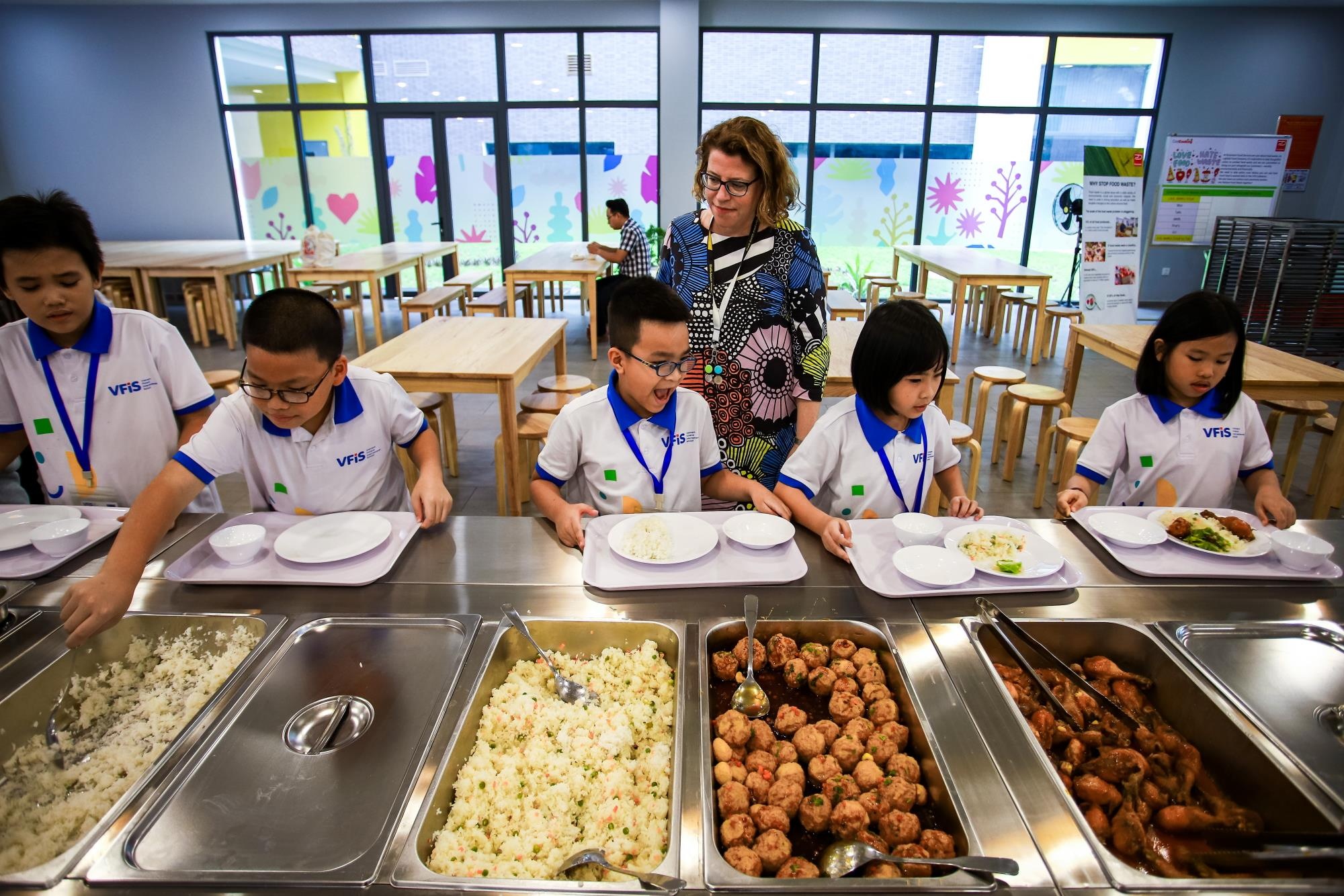 truong quoc te hoc phi nua ty dong anh 14