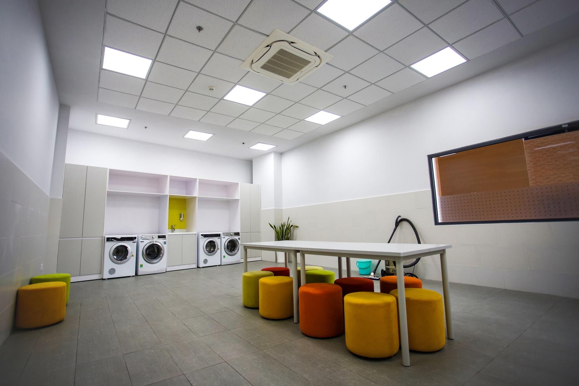 truong quoc te hoc phi nua ty dong anh 7