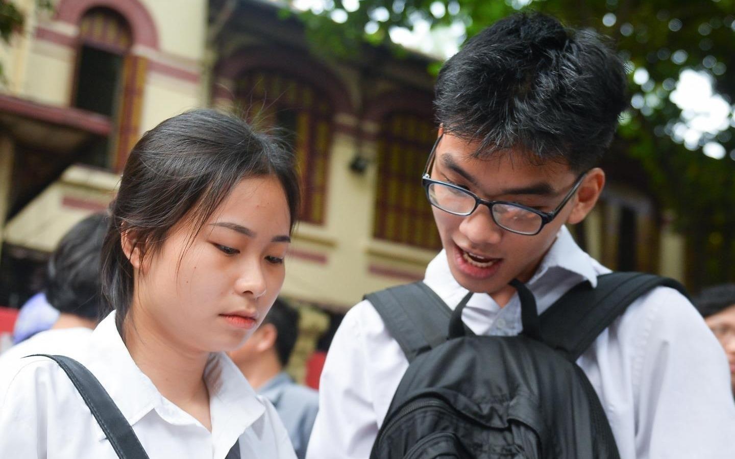 Hang loat truong dai hoc thong bao tuyen nguyen vong bo sung hinh anh