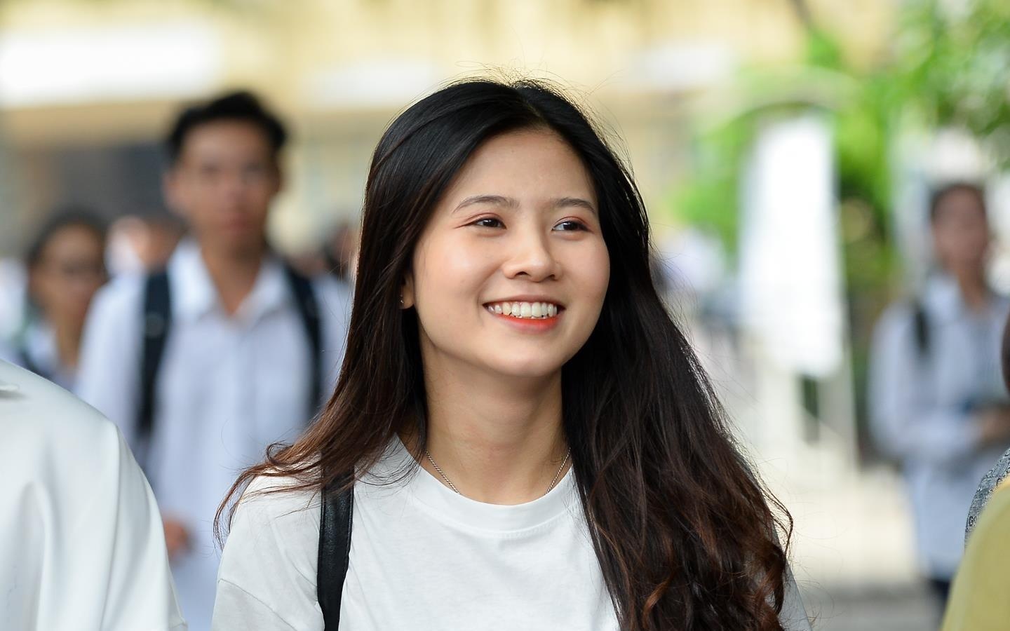 Nganh Luat cua DH Kiem sat Ha Noi co diem chuan len den 28 hinh anh