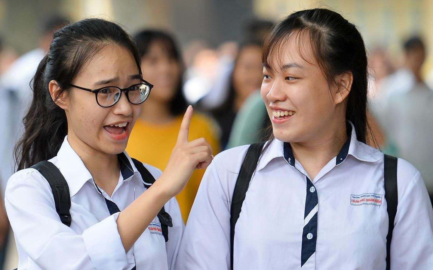 22,4 diem co nen nop nguyen vong nganh Luat cua DH Kinh te TP.HCM? hinh anh