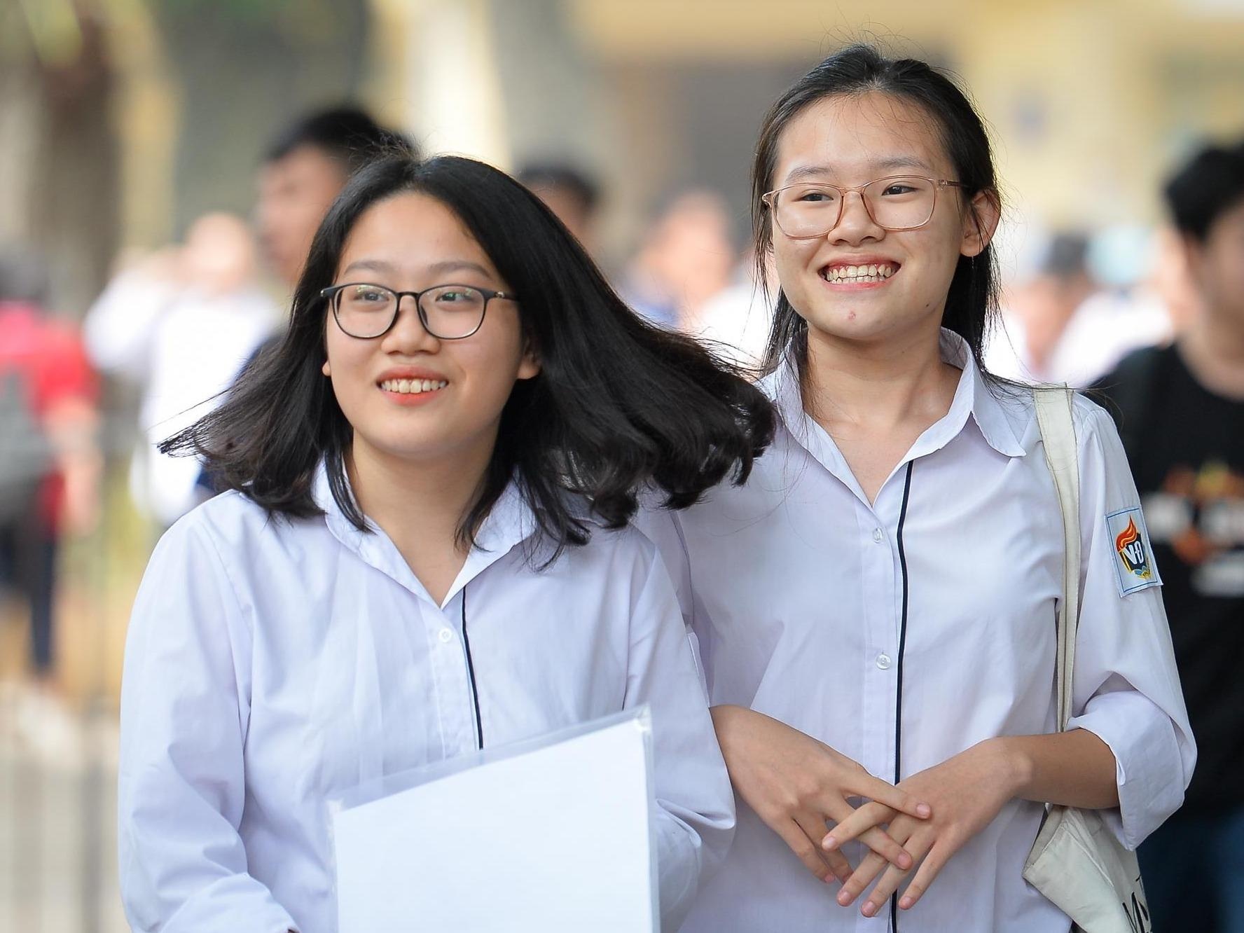Diem san DH Khoa hoc Xa hoi va Nhan van Ha Noi tu 15 den 19 hinh anh