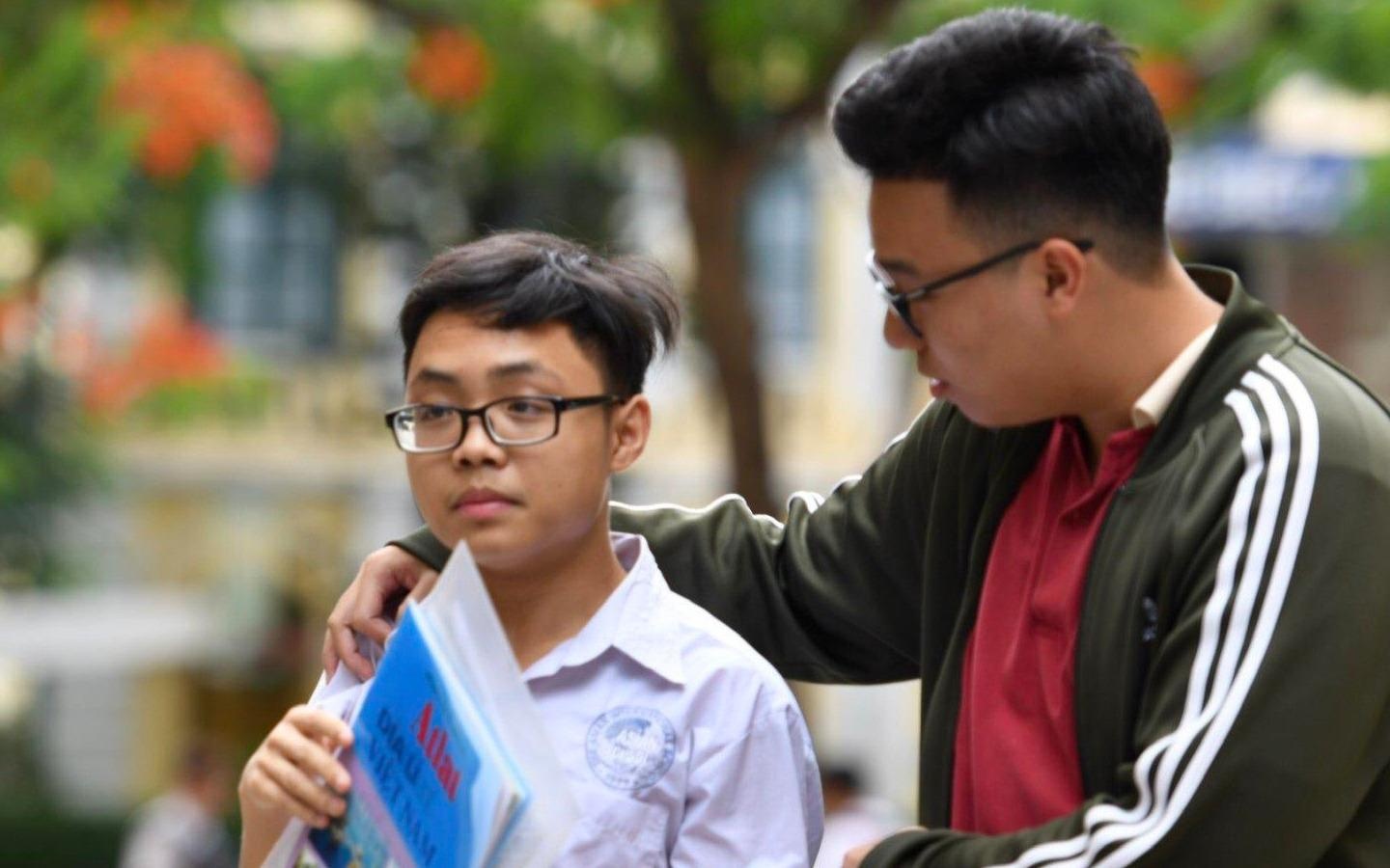 Diem san xet tuyen cua DH Ton Duc Thang cao nhat la 29 hinh anh