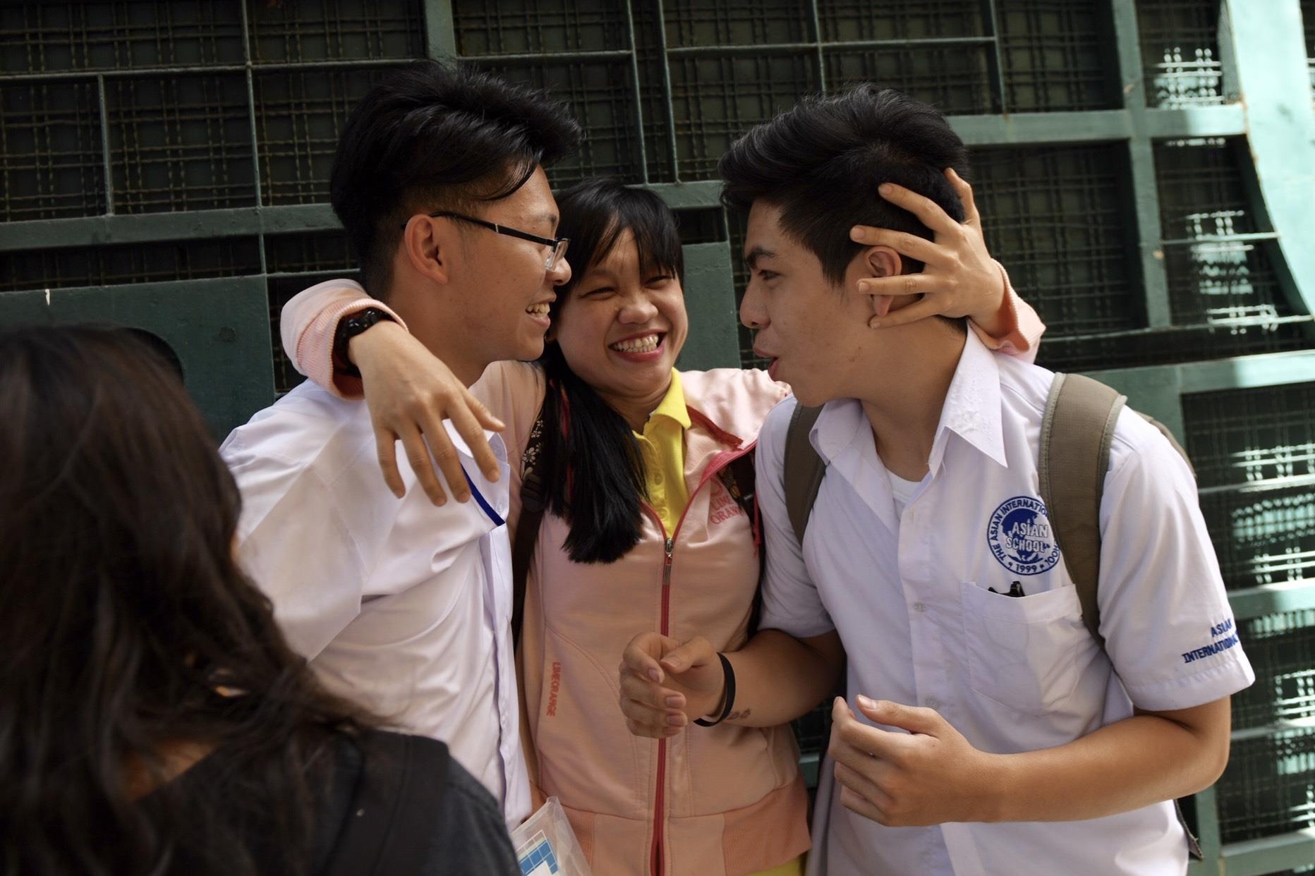 Diem chuan DH Nguyen Tat Thanh tu 15 den 23 hinh anh