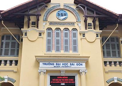 Diem thi cao hon diem chuan, thi sinh van truot DH Sai Gon hinh anh