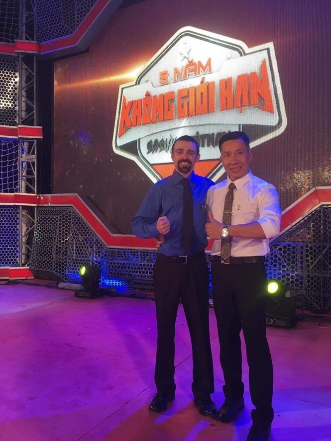 thầy giáo mê thể thao ảnh 3 thay giao me the thao anh 3