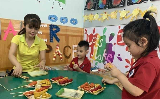 Ro viec day ky nang cho tre - bat an va hau qua hinh anh