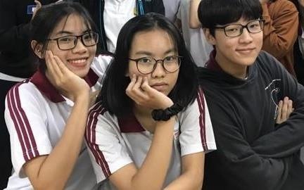 Hoc sinh bien tac pham Viet Bac thanh bai rap hinh anh