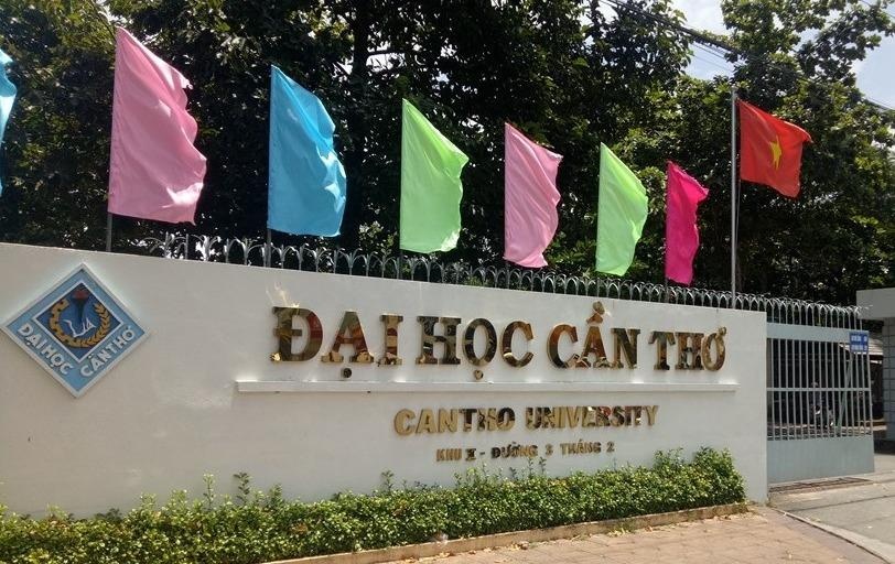 Bac si dung bang gia, DH Can Tho ly giai viec cham bao cao hinh anh