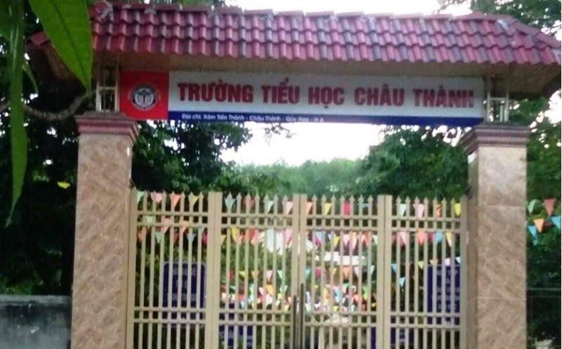 hiệu trưởng cắt xén sữa học sinh ảnh 1 hieu truong cat xen sua hoc sinh anh 1