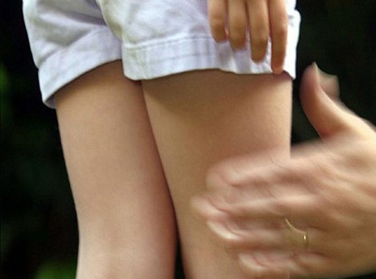 co giao TP.HCM danh hoc sinh anh 2