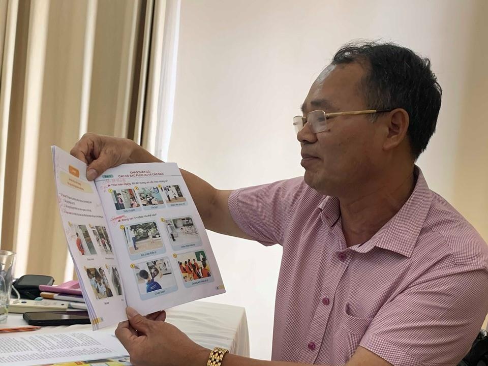 PGS.TS Dao Duc Doan ly giai viec loai SGK Dao duc Cong nghe Giao duc hinh anh