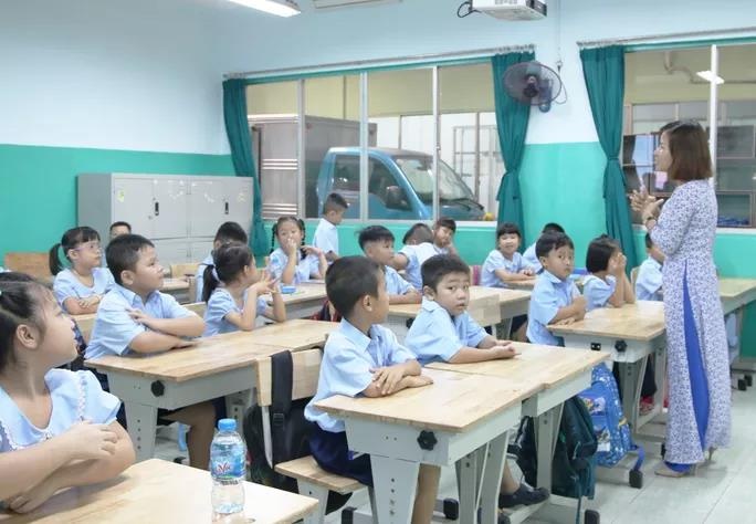 hoc sinh hoc them anh 1