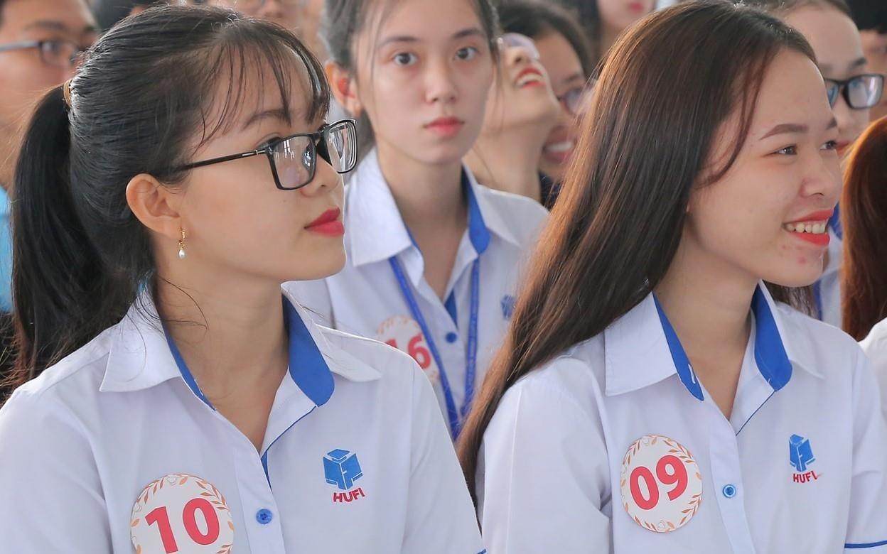 DH Cong nghiep Thuc pham TP.HCM cam sinh vien cao troc dau hinh anh