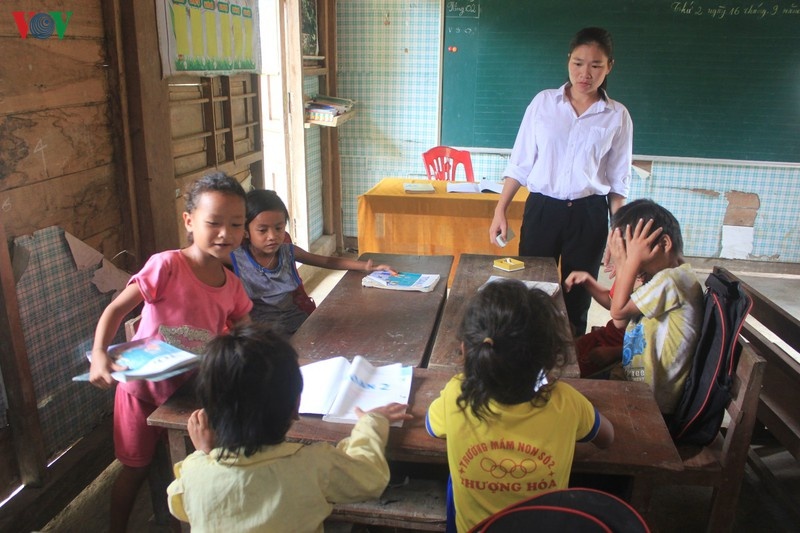 thi tuyển giáo viên ảnh 2 thi tuyen giao vien anh 2